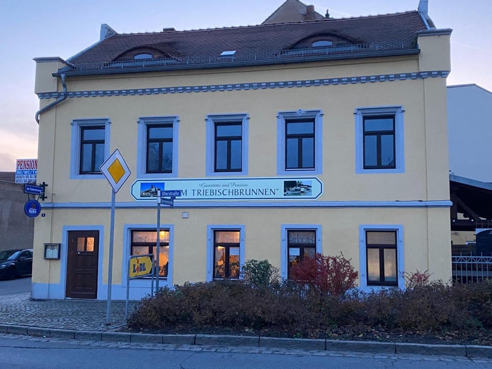 Property building, Facade/entrance
