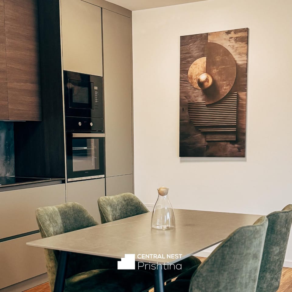 Kitchen or kitchenette, Living room, Seating area, Dining area, minibar