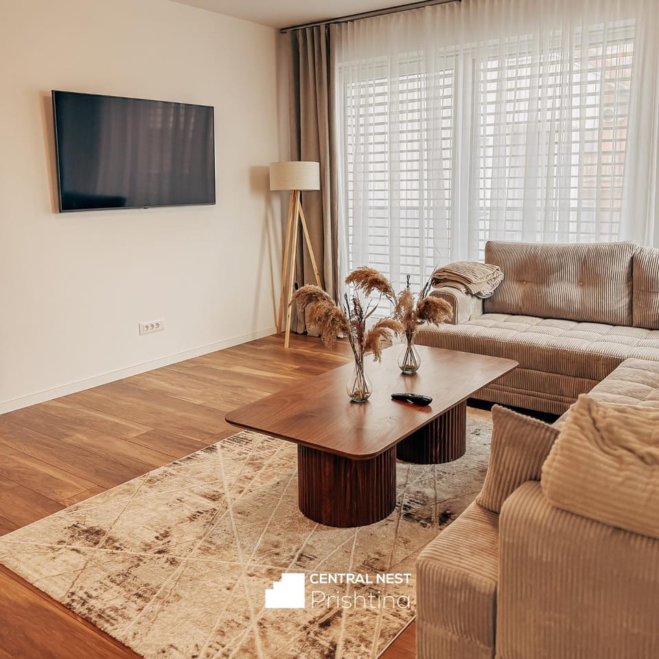 Communal lounge/ TV room, TV and multimedia, Living room, Seating area, Evening entertainment