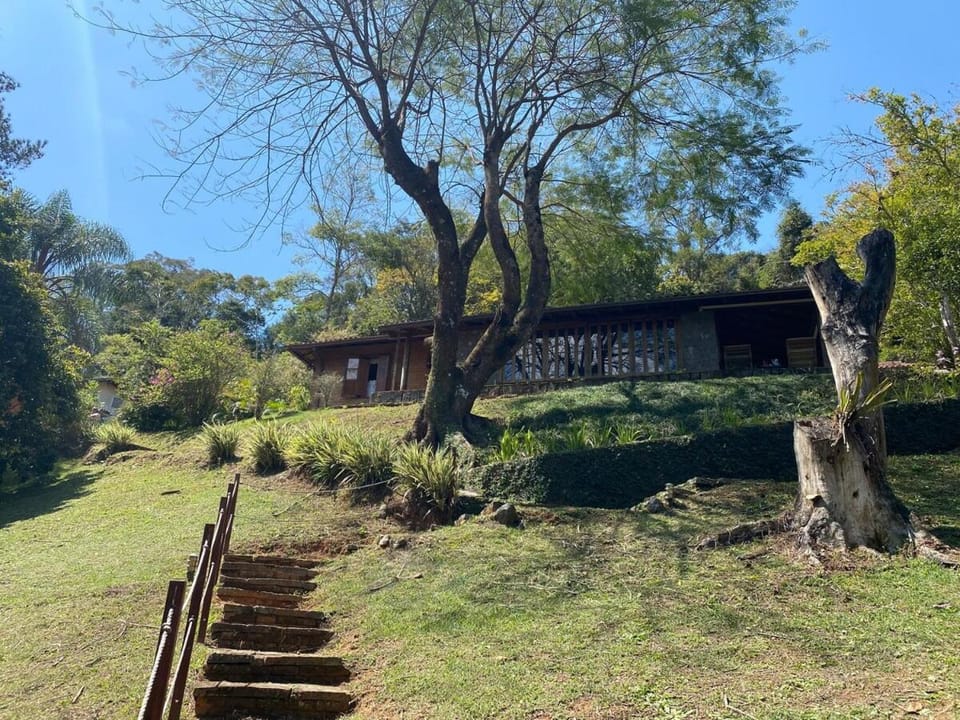 Oásis Serrano com piscina e lareira House in State of Rio de Janeiro