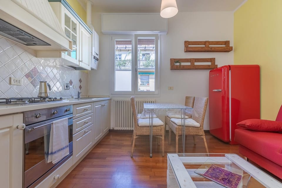 Kitchen or kitchenette, Living room, Dining area