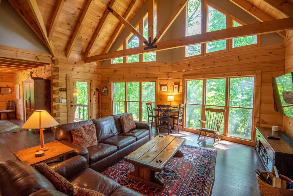Blue Ridge Mountain Log Cabin - Views - Fireplace - River Access! Cabin in Ashe County