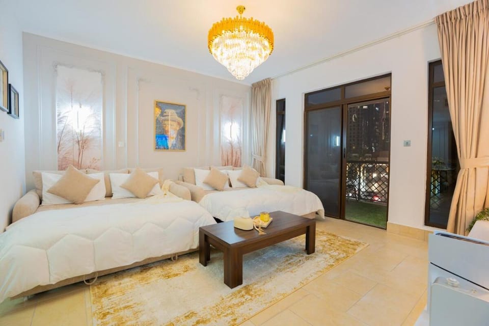 Zaafaran 5 Full Burj View Downtown Luxury Stay Apartment in Dubai