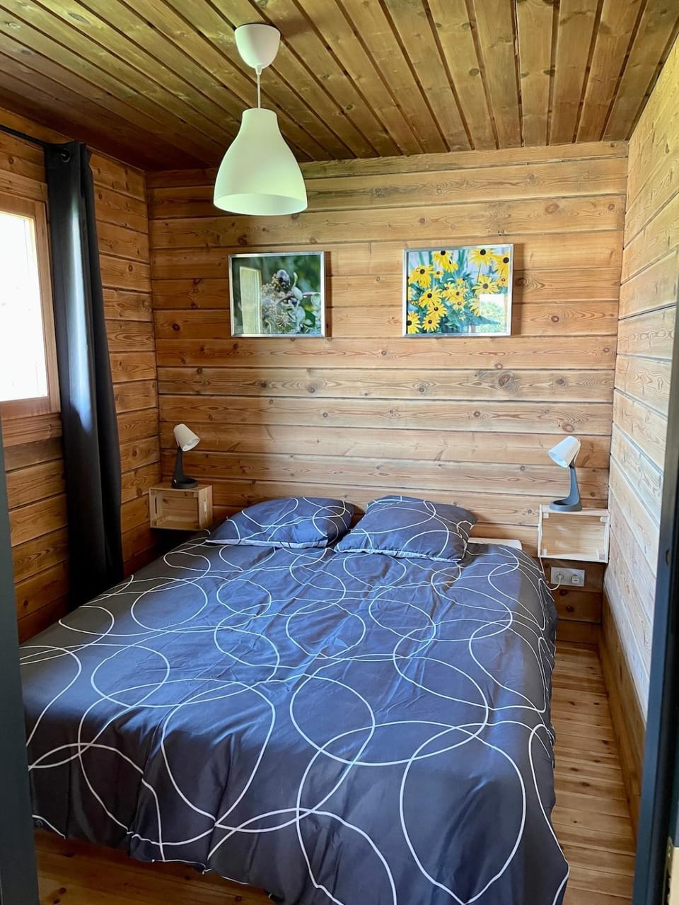 Le Chalet 20min PuyduFou Chalet in Pays de la Loire