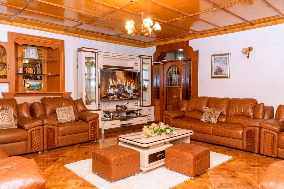 Living room, Seating area