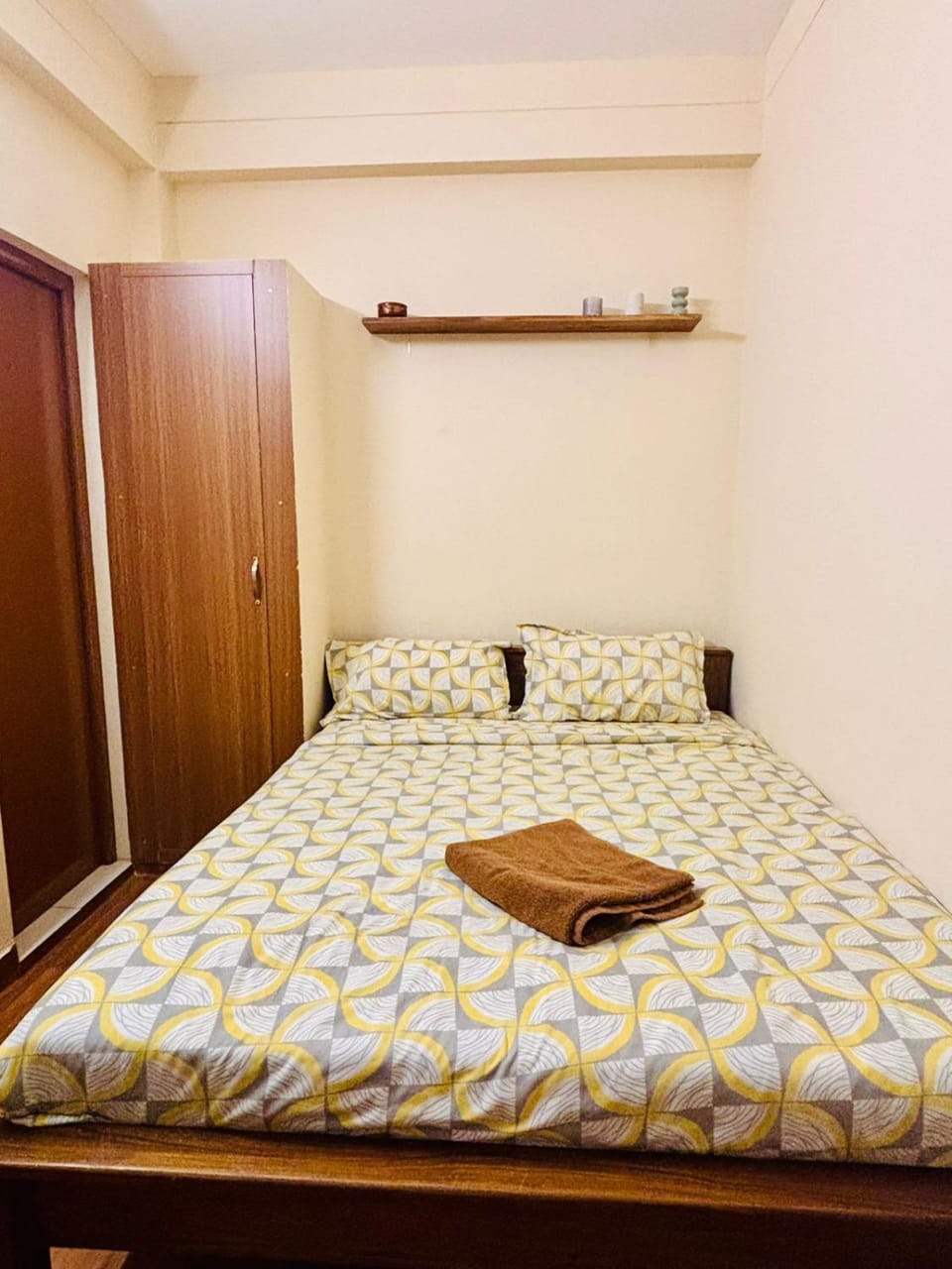 Bed, Photo of the whole room, Bedroom, wardrobe