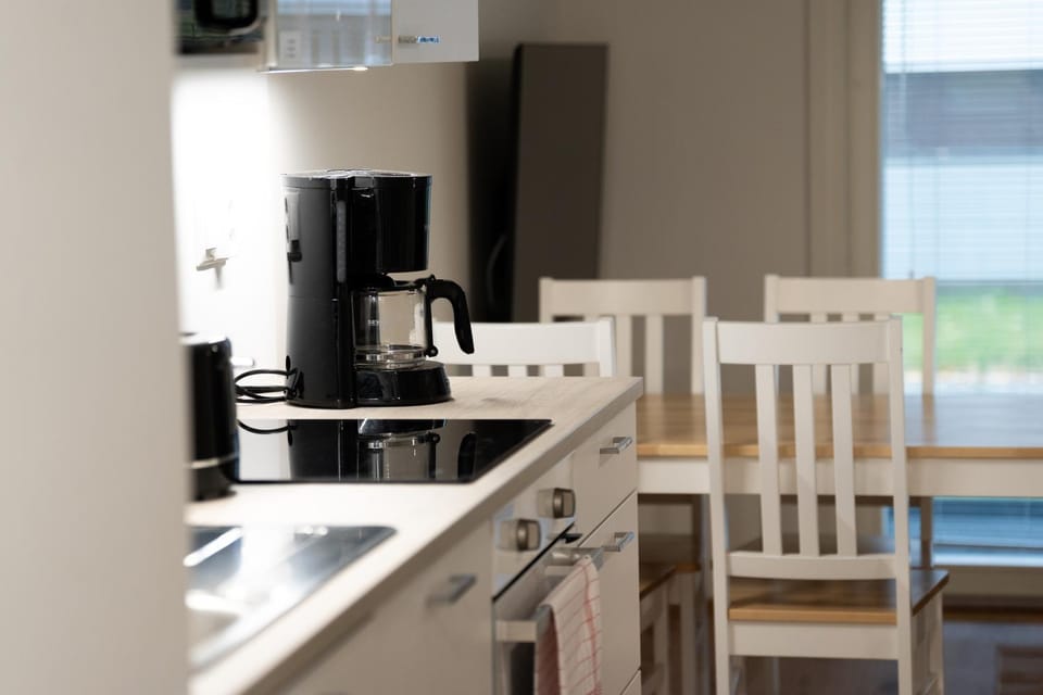Coffee/tea facilities, Dining area, kitchen