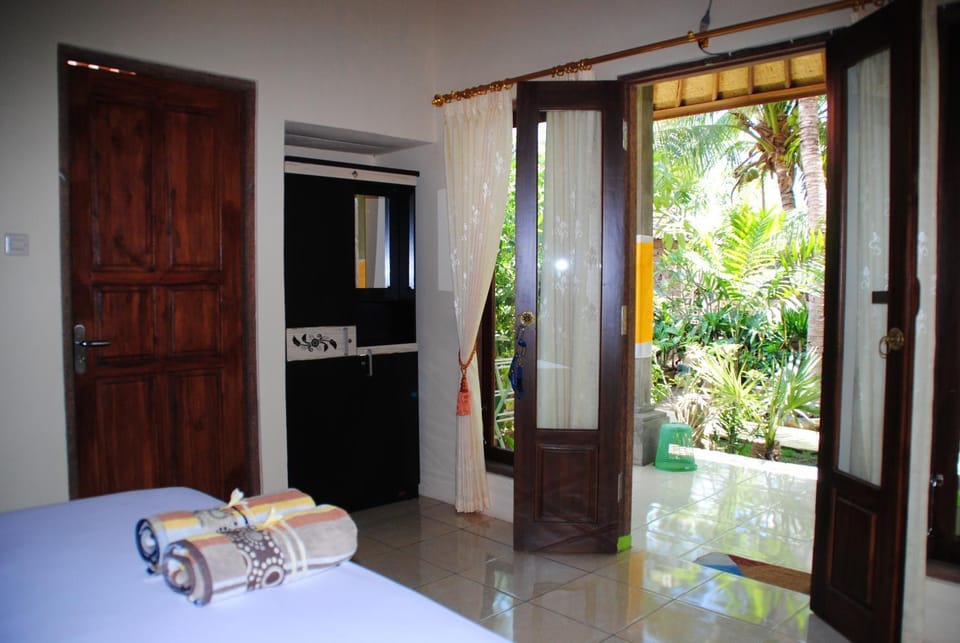 Day, Decorative detail, Bedroom, On site