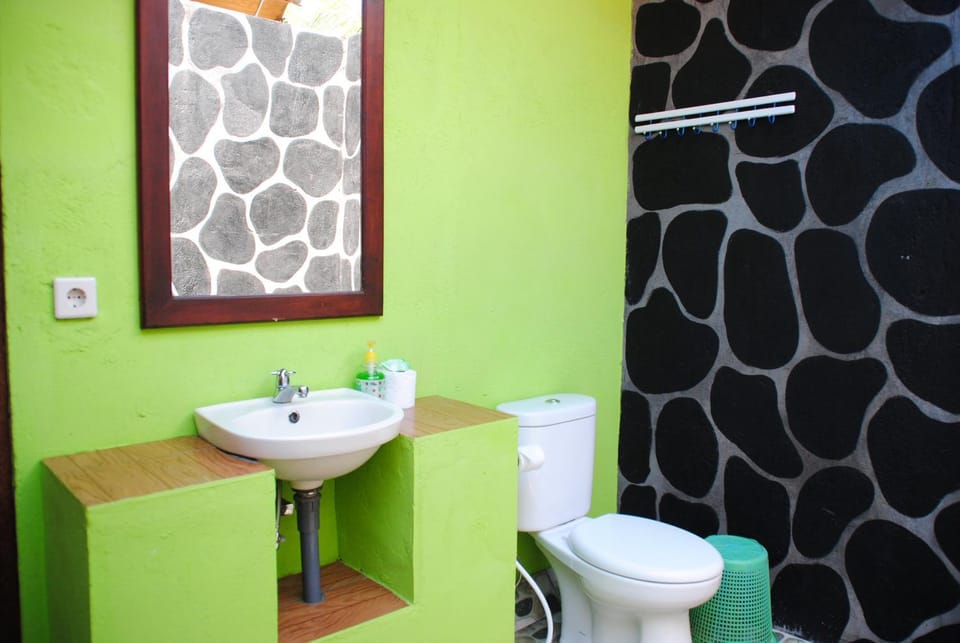 Shower, Day, Bathroom, Decorative detail, On site