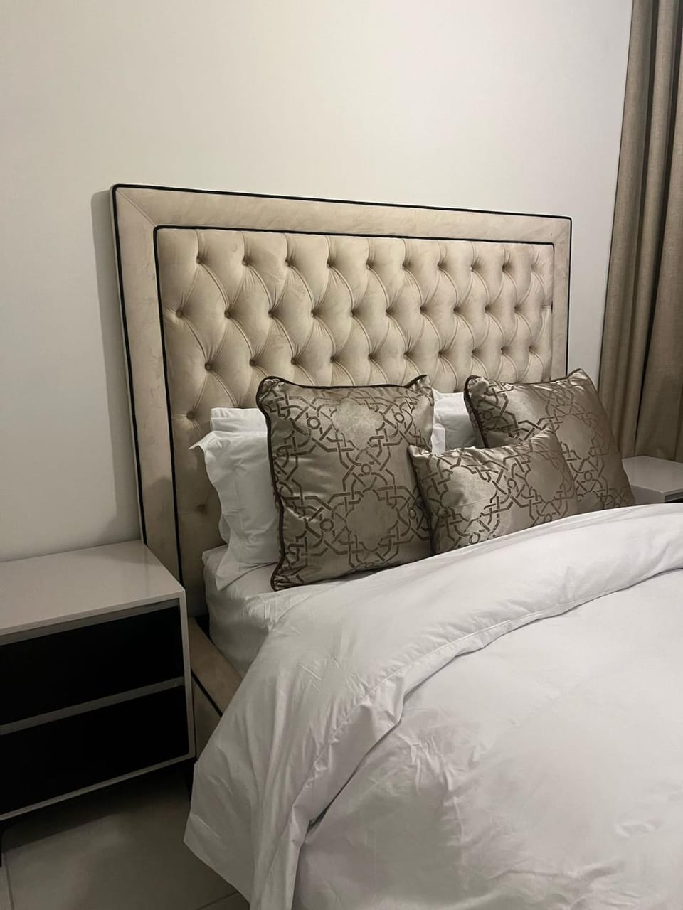 The Blyde Crystal lagoon Apartment hotel in Pretoria