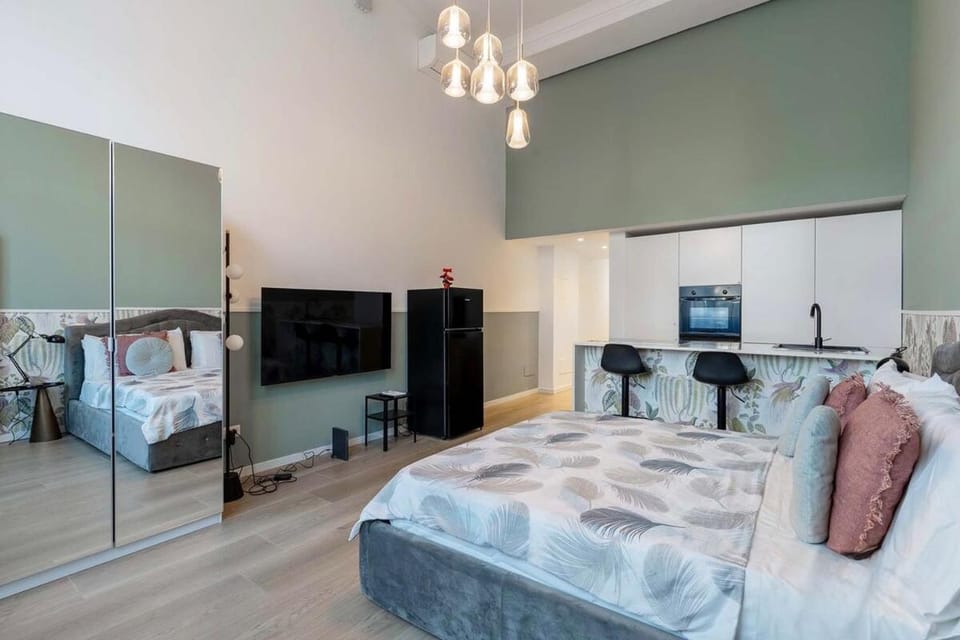 Luxurious Designer Studio - Centrale Station Apartment in Milan