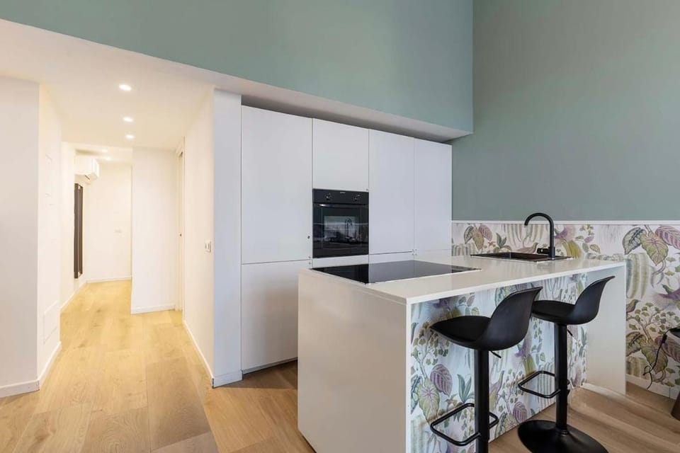 Luxurious Designer Studio - Centrale Station Apartment in Milan