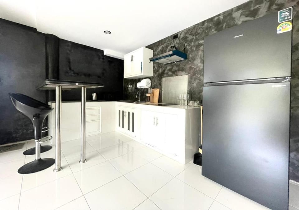 Quiet Seaview House 1 Bedroom Patong Villa in Patong