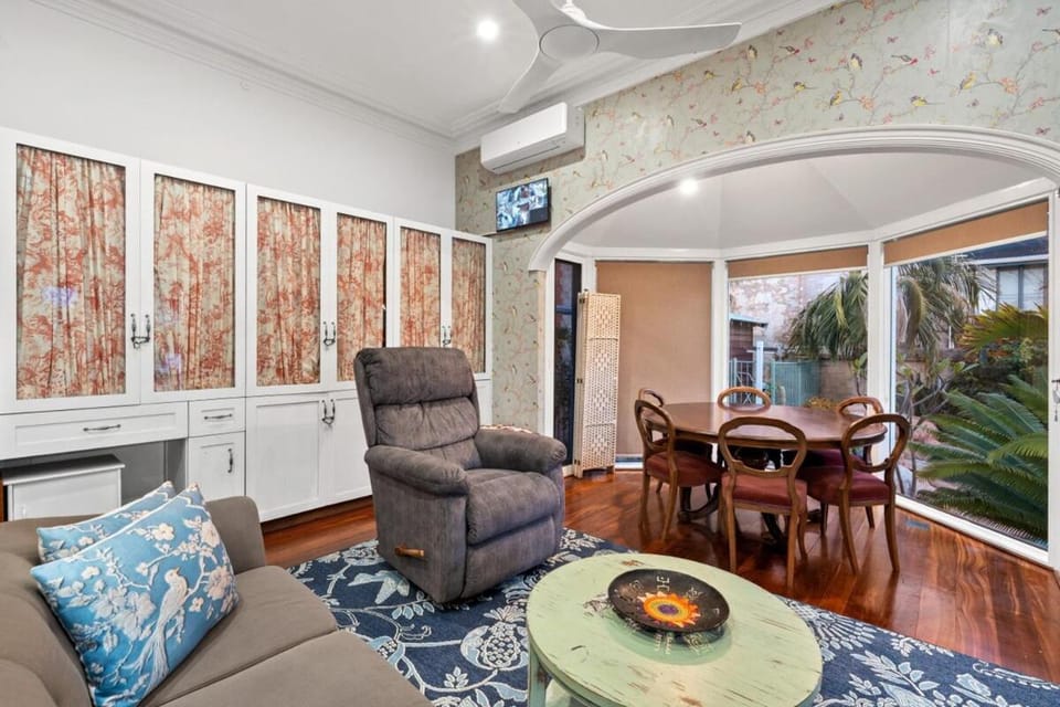 MoonRakers - Heritage Charm in Fremantle House in Perth