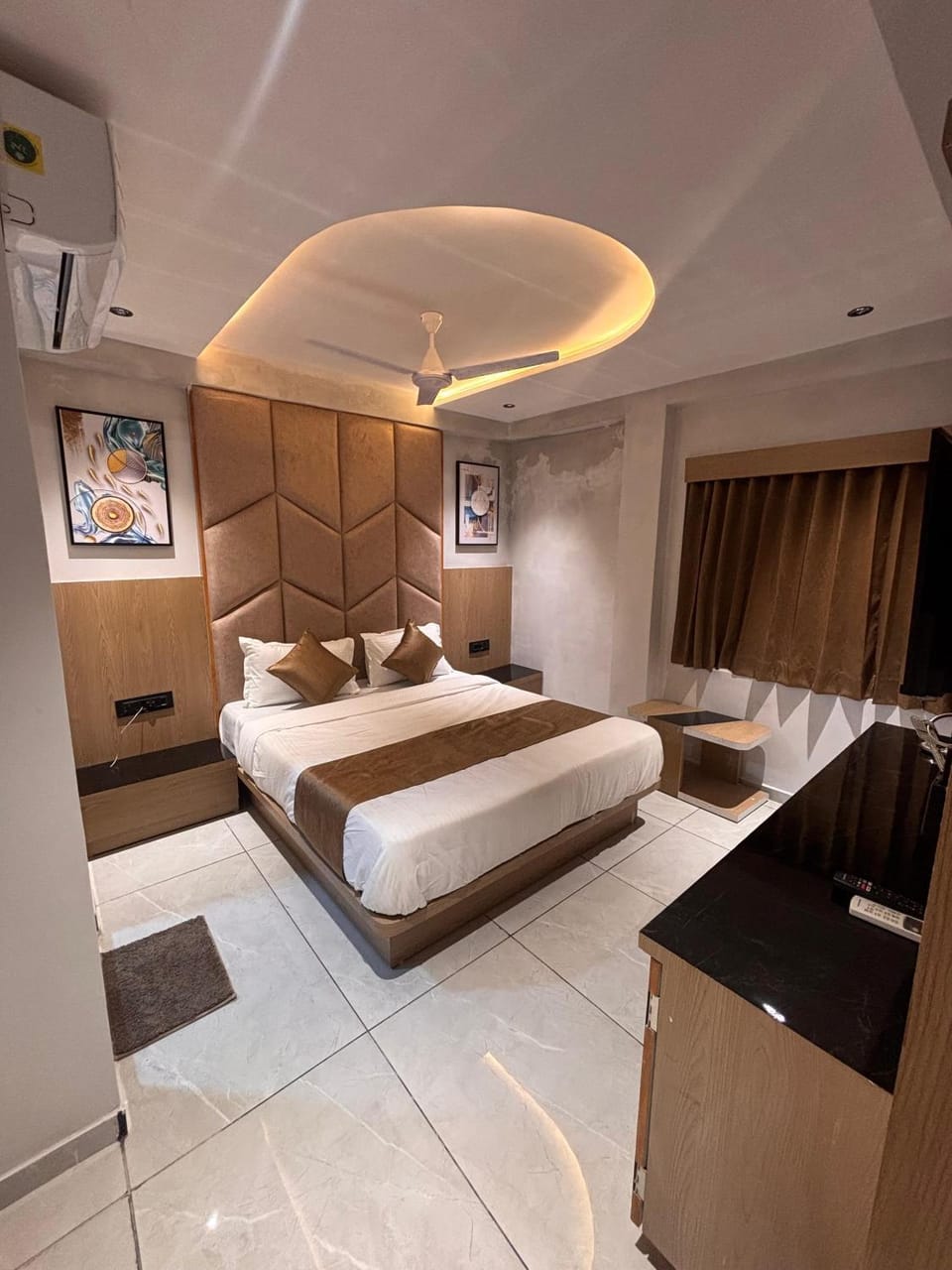 Hotel Promince Hotel in Ahmedabad
