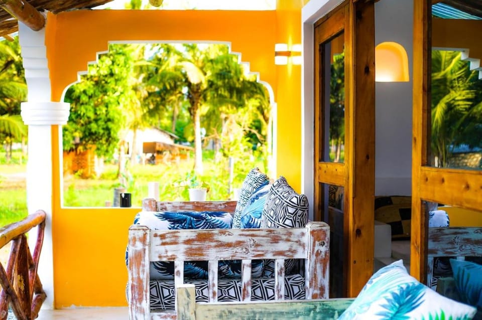 Craft House - An Artistic Oasis House in Kenya