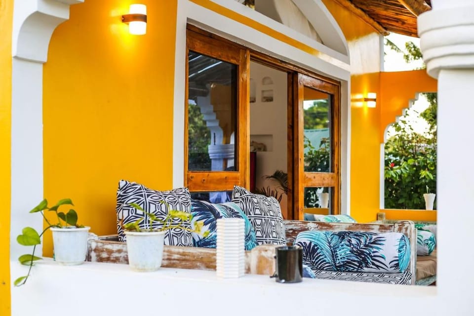 Craft House - An Artistic Oasis House in Kenya