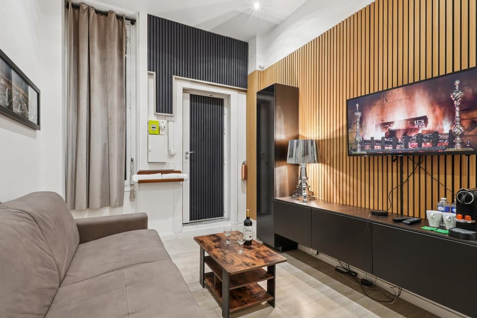 Nice flat close to Arc de Triomphe Apartment in Paris