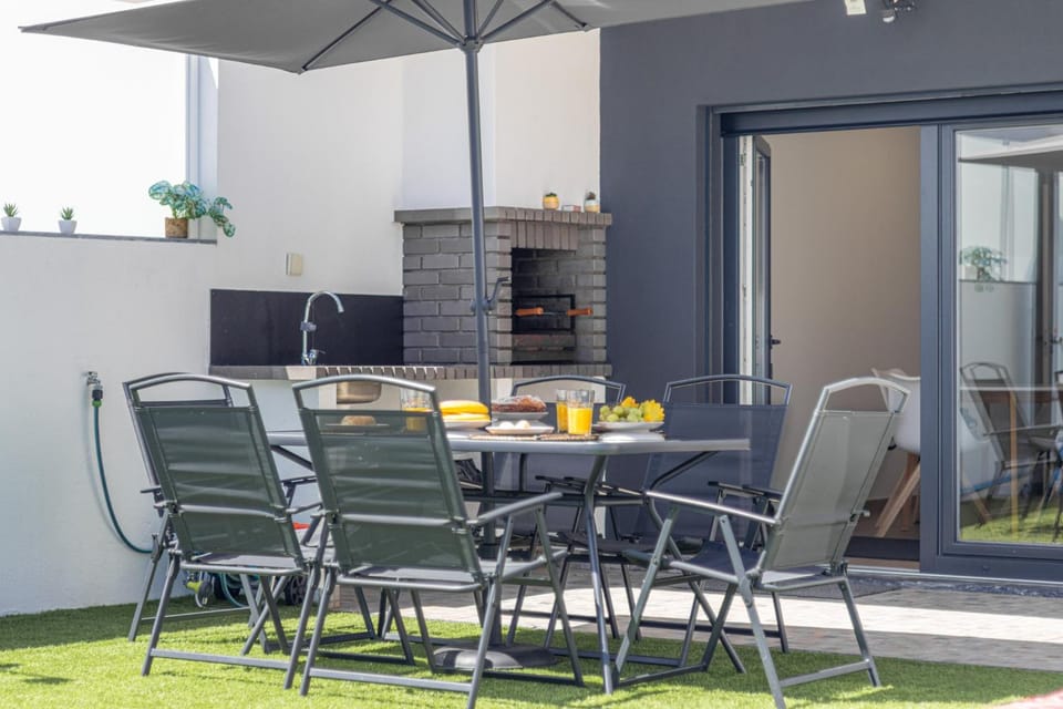 BBQ facilities, Dining area