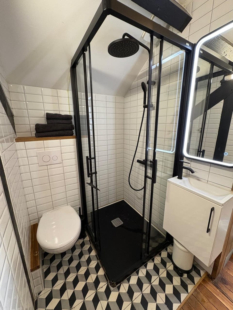 Shower, Toilet, Bathroom