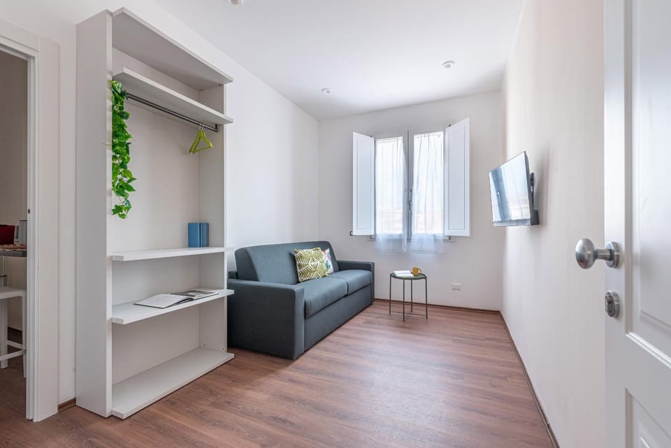 Communal lounge/ TV room, Living room