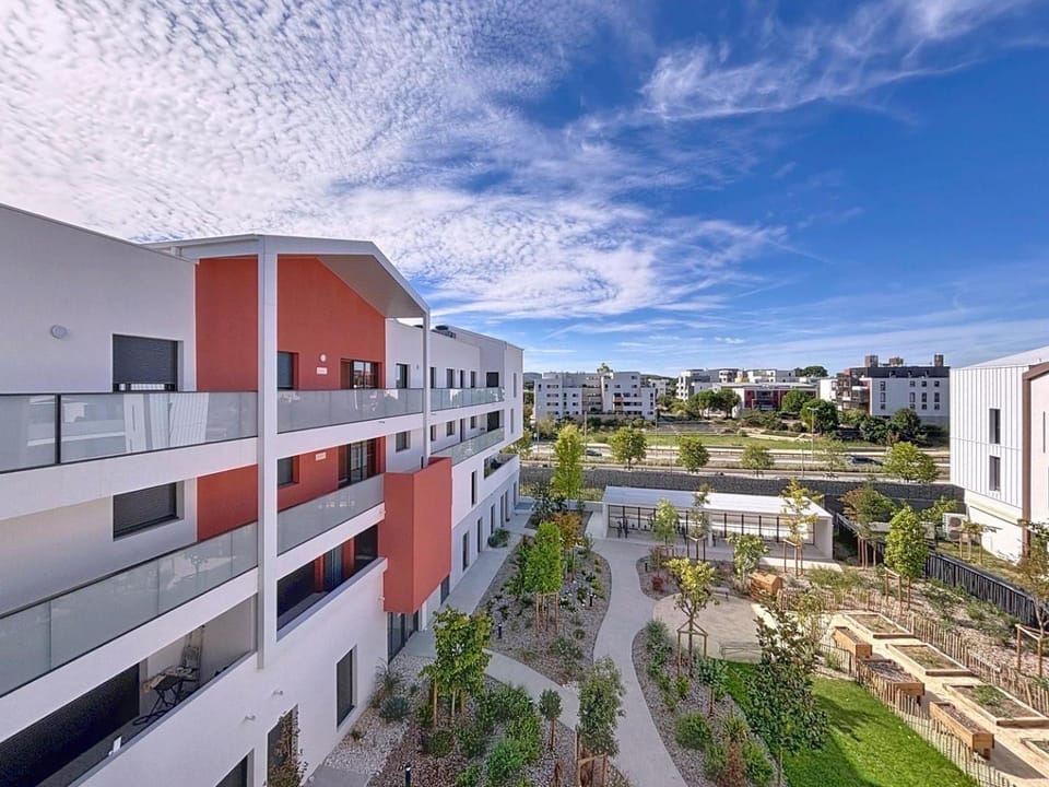 Natural landscape, City view, Garden view