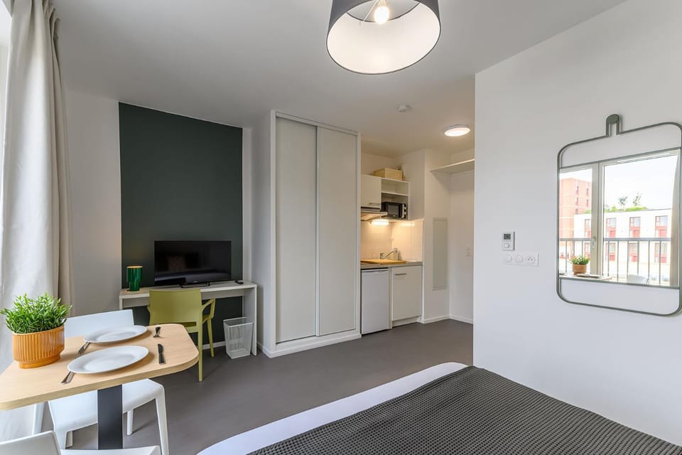 TV and multimedia, Kitchen or kitchenette, Dining area