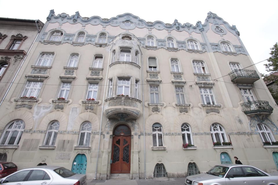 Facade/entrance