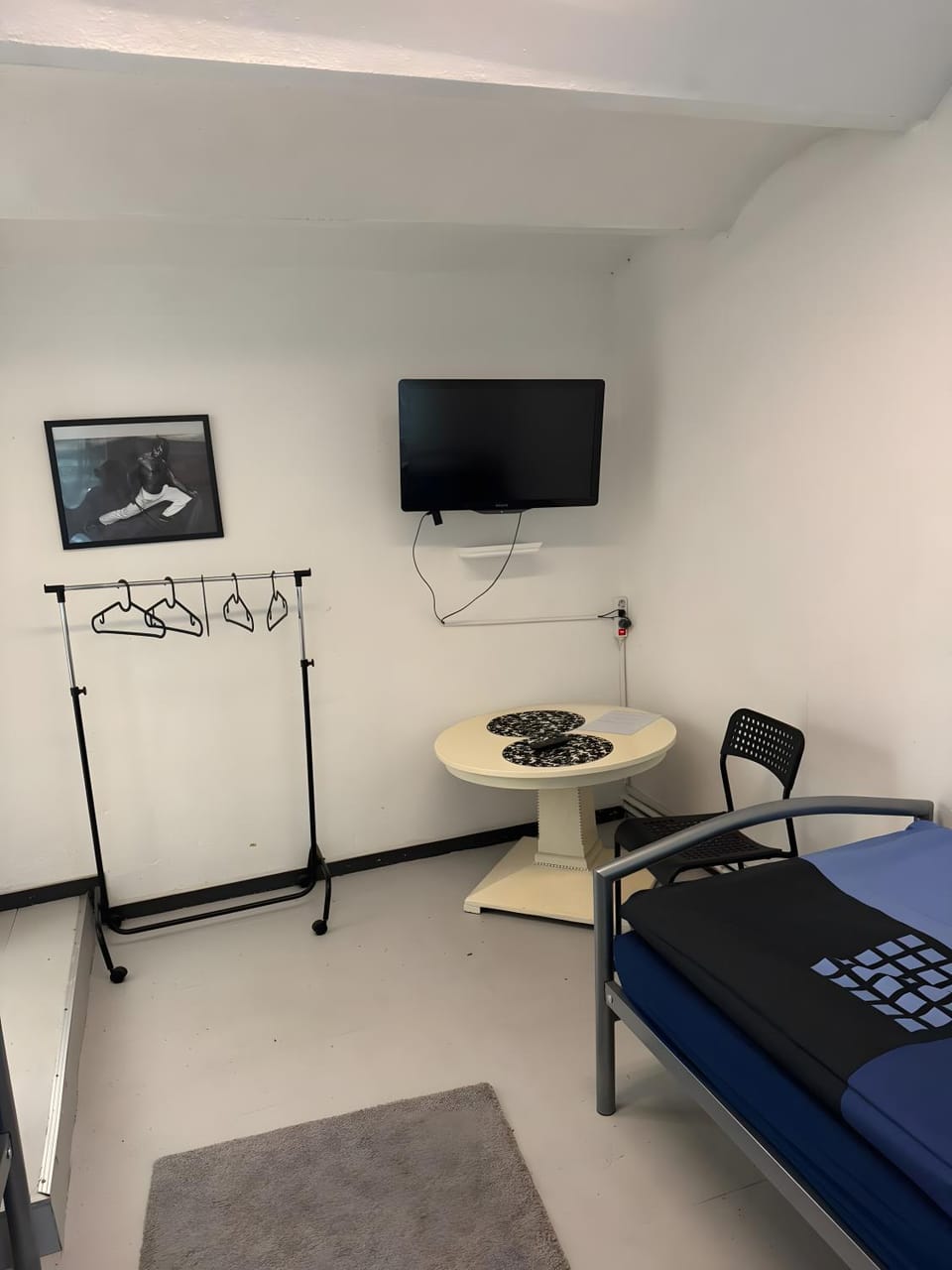 Property building, Living room, Bedroom