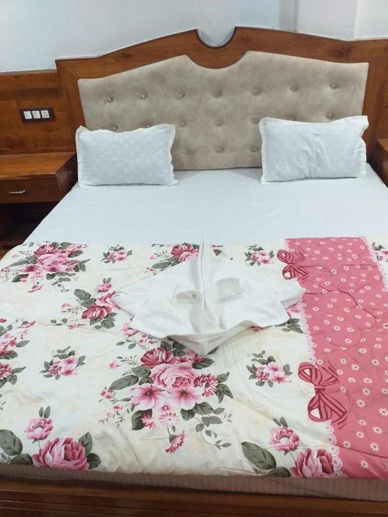 Thejasmit Mount View Homestay Vacation rental in West Bengal