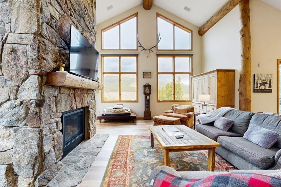 Coronet Crest House in Blue River