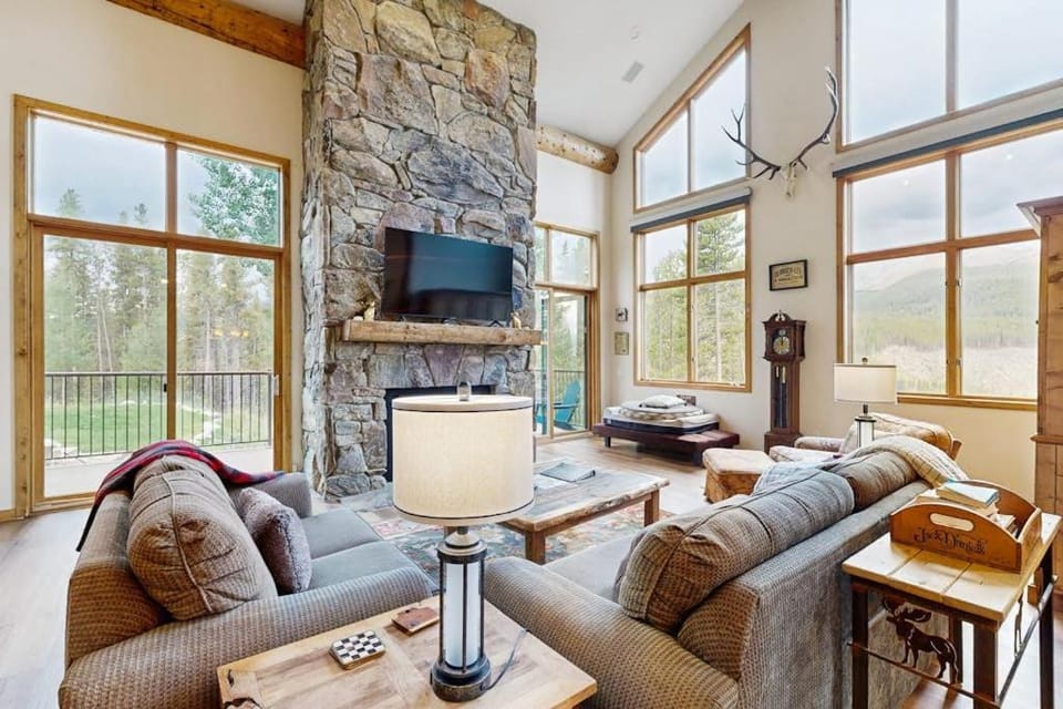 Coronet Crest House in Blue River