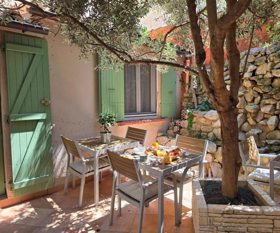 Hôtel Le Colbert Hotel in Avignon