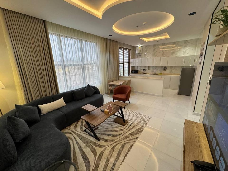 TV and multimedia, Kitchen or kitchenette, Living room, Seating area, minibar
