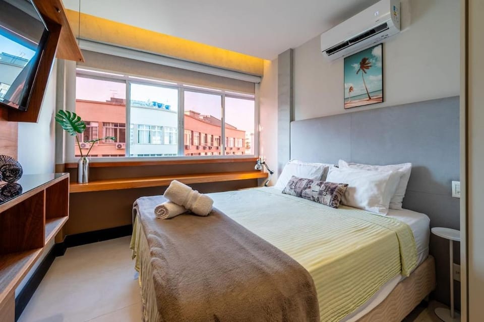 Sophistication, 3-minute walk from Ipanema Beach Apartment in Rio de Janeiro