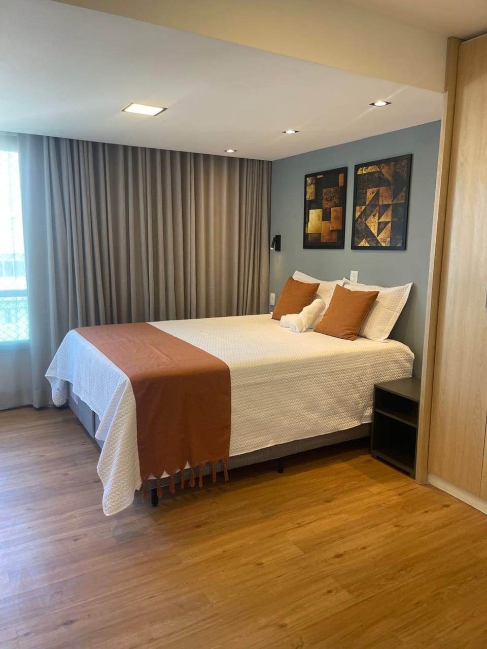 Photo of the whole room