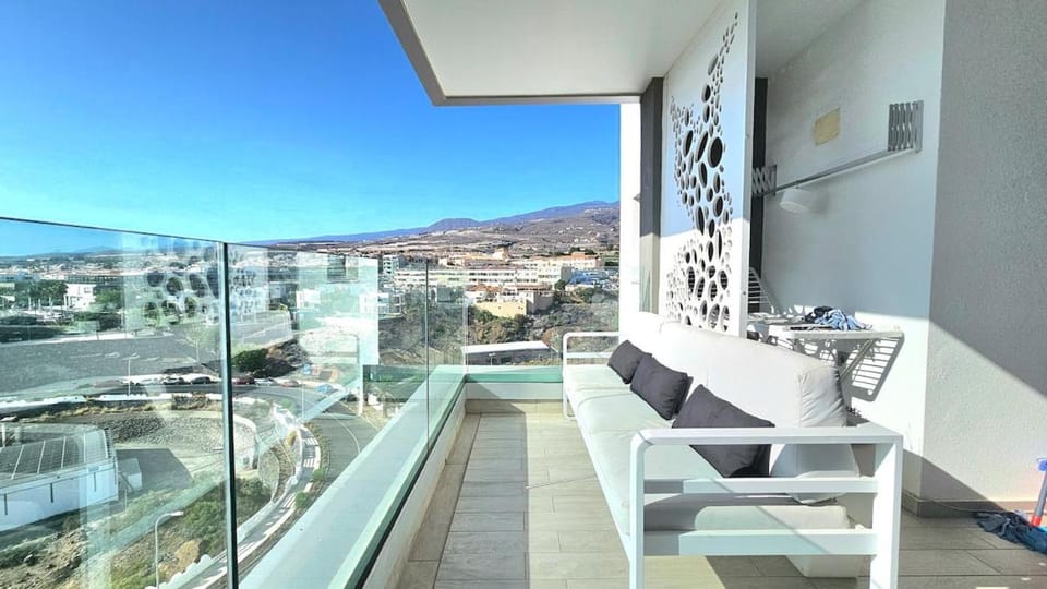 Property building, Day, Natural landscape, View (from property/room), Balcony/Terrace, Mountain view