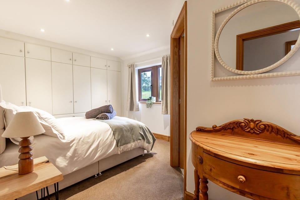 GARDEN FIELD COTTAGE - Spacious Holmbridge Home with Rolling Hill Views House in Holmfirth