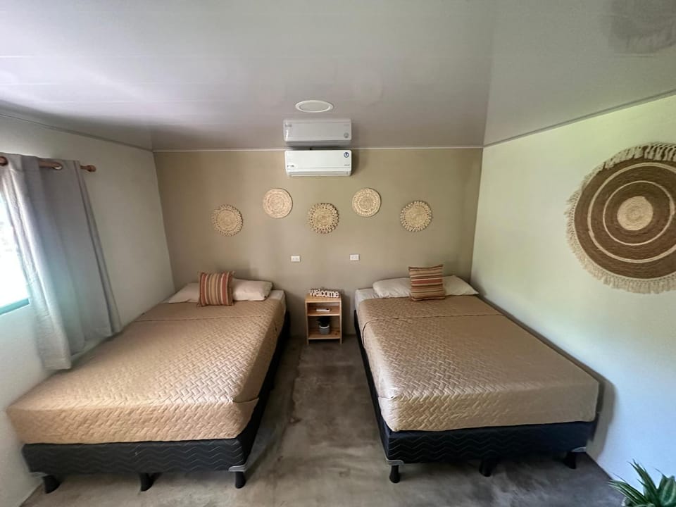 Bed, Photo of the whole room, Bedroom, air conditioner