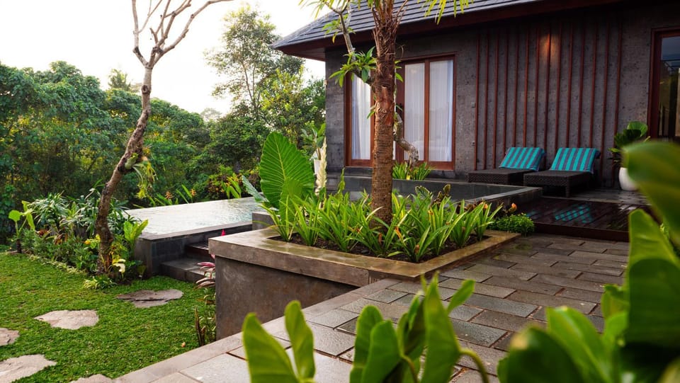 Natural landscape, Garden, View (from property/room), View (from property/room), Pool view
