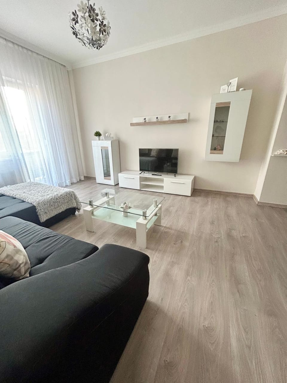 TV and multimedia, Living room, internet