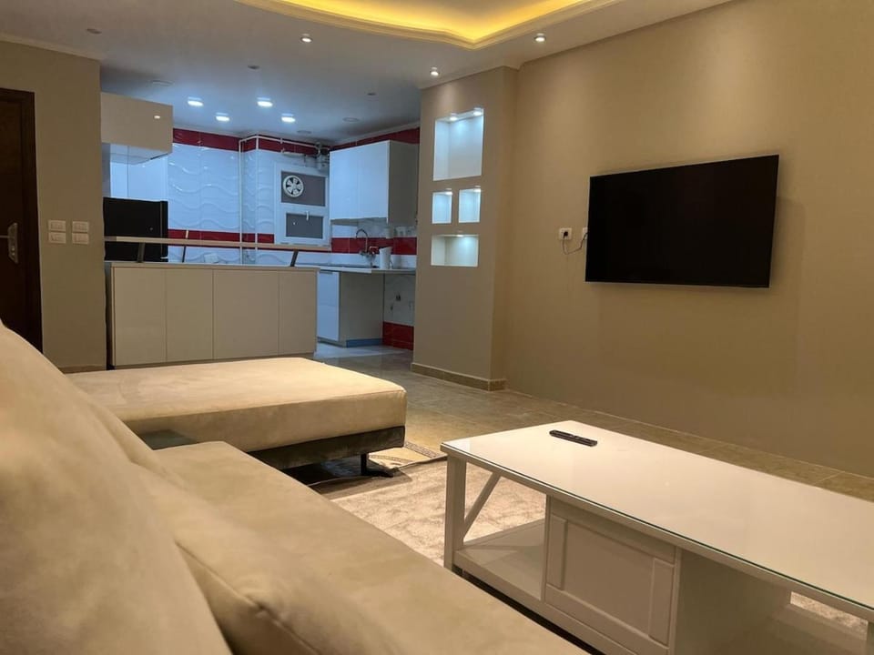 113/28/34 · Spacious affordable 3BR Apt infront of strip mall Apartment in Cairo Governorate