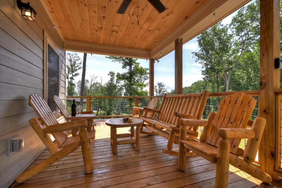 Georgia Peace Chalet House in Georgia