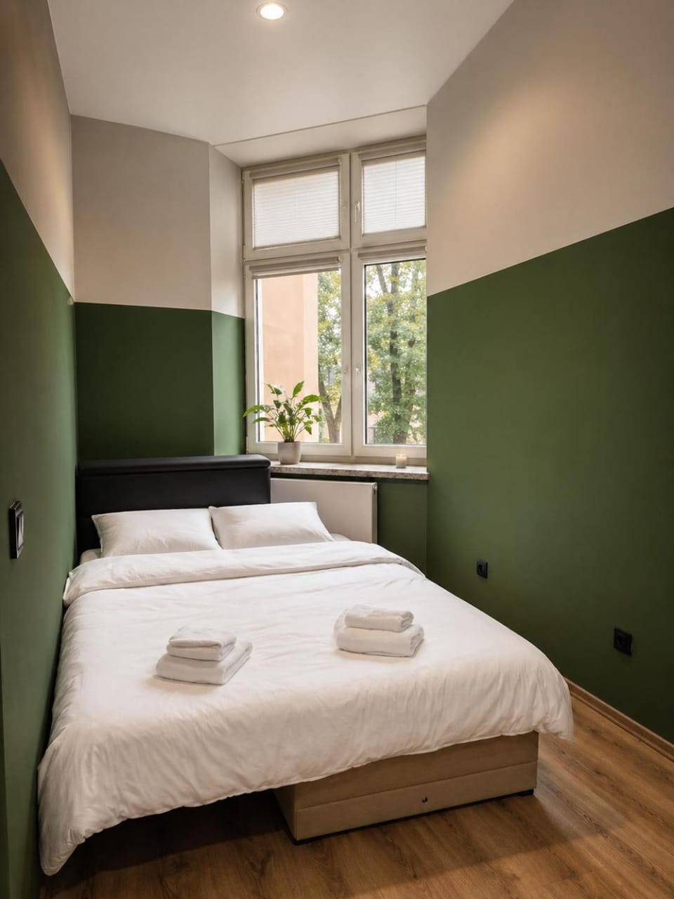 Bed, towels