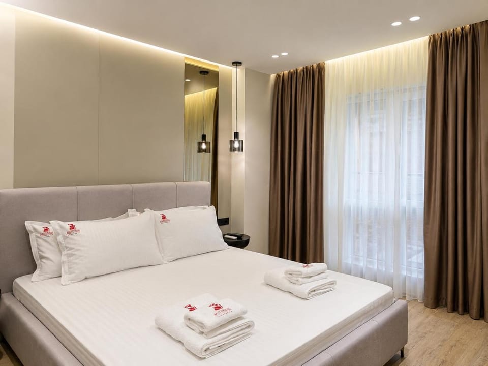 Matisse No21 - Luxury One Bedroom Apartment With Parking Apartment in Tirana