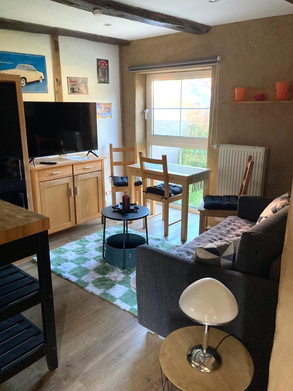TV and multimedia, Living room, Seating area, Dining area