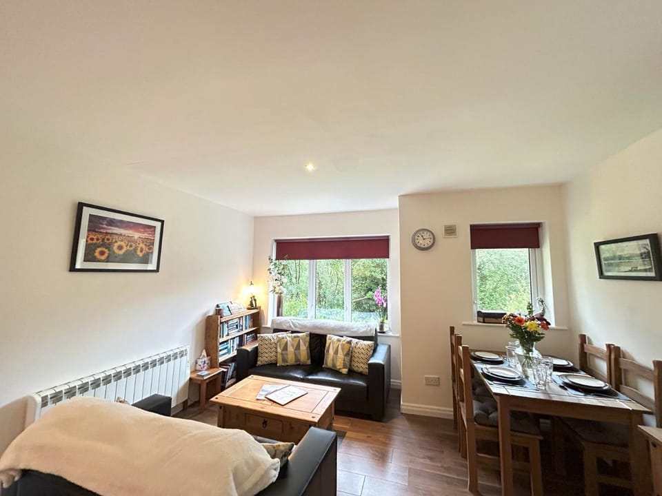 Communal lounge/ TV room, Living room