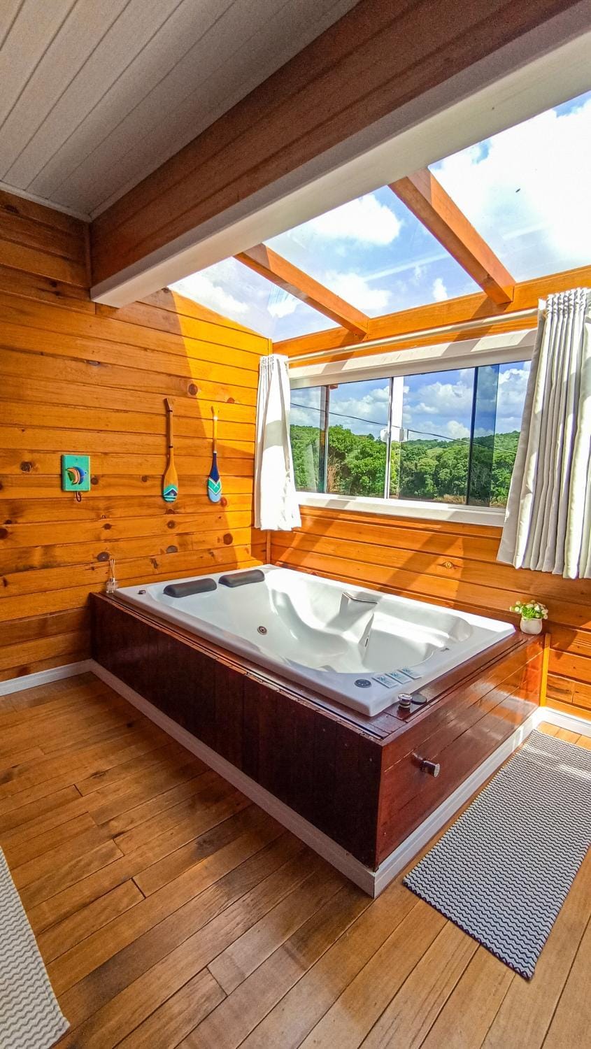 Cabana Romântica com Hidro e vista do Lago House in State of Santa Catarina