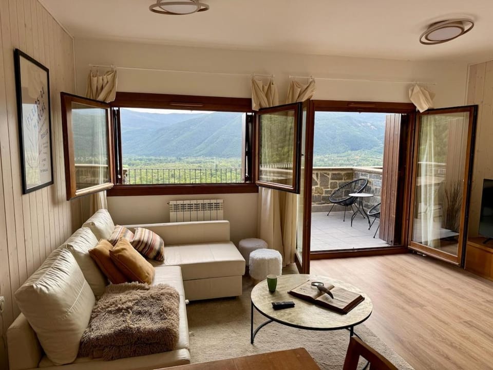 Vista Pirineos, wifi y petfriendly, Gavin - Biescas - Arafita Apartamentos House in Aragon