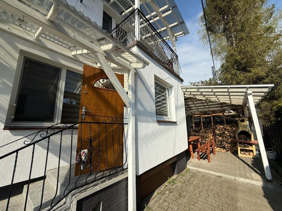 Apartament Bieszczady Darmowa Sauna Jacuzzi 100 metrów od wyciągu narciarskiego!!! Apartment in Poland